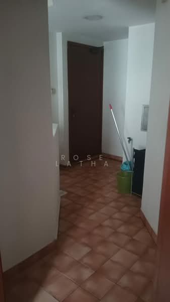 The Mayfair, 1 Jurong East Street 32, 2 Bedrooms, 1,055 sqft, Condominium For Rent, by Rose Latha, 500055431 - Corridor - PropertyGuru.com.sg