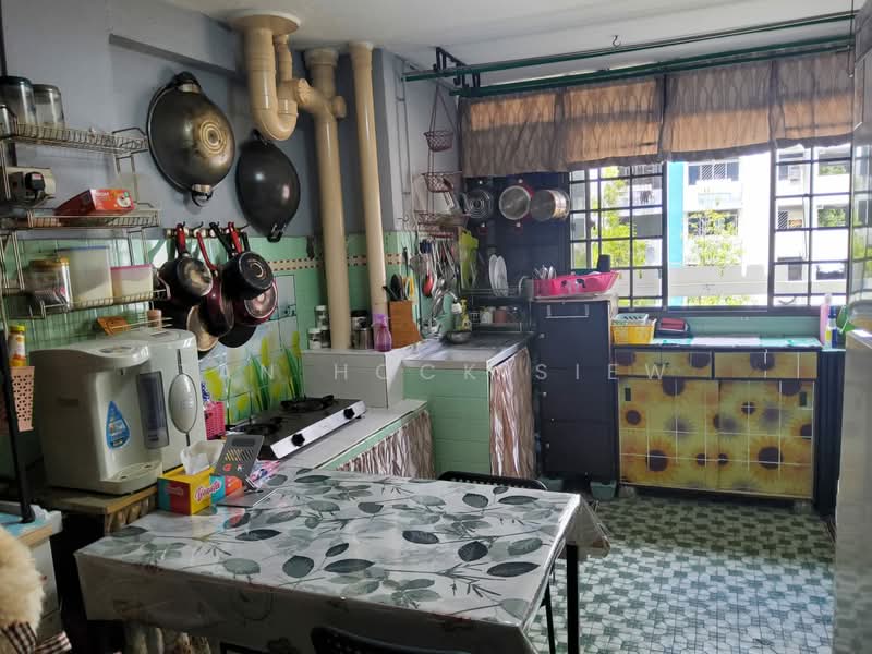 502 Bedok North Street 3 HDB Flat For Sale at S$ 408,000 | PropertyGuru Singapore - Kitchen