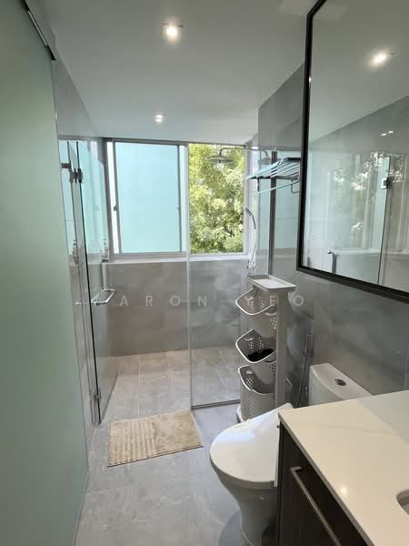 Gardenvista, 950 Dunearn Road, 3 Bedrooms, 1,130 sqft, Condominium For Rent, by Aaron Yeo, 500055471 - Bathroom - PropertyGuru.com.sg