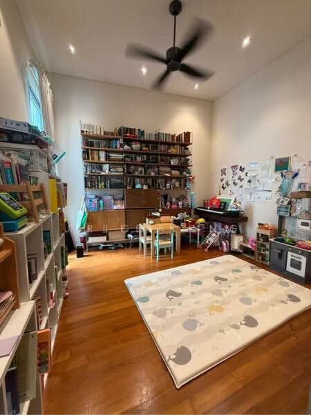 Shamrock Park, 89 Namly Place, 6 Bedrooms, 4,013 sqft, Semi-Detached House For Rent, by Julie Kong, 500055472 - Study - PropertyGuru.com.sg