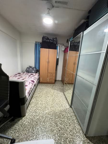 180 Ang Mo Kio Avenue 5, 180 Ang Mo Kio Avenue 5, 2 Bedrooms, 732 sqft, HDB Flat For Sale, by Agnes Yu SF, 500055483 - Bedroom - PropertyGuru.com.sg