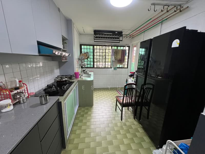 180 Ang Mo Kio Avenue 5, 180 Ang Mo Kio Avenue 5, 2 Bedrooms, 732 sqft, HDB Flat For Sale, by Agnes Yu SF, 500055483 - Kitchen - PropertyGuru.com.sg