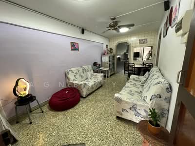 For Sale - 180 Ang Mo Kio Avenue 5