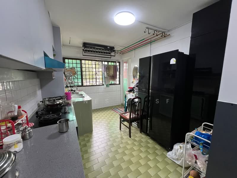 180 Ang Mo Kio Avenue 5, 180 Ang Mo Kio Avenue 5, 2 Bedrooms, 732 sqft, HDB Flat For Sale, by Agnes Yu SF, 500055483 - Kitchen - PropertyGuru.com.sg