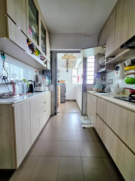 288C Punggol Place HDB Flat For Sale at S$ 800,000 | PropertyGuru Singapore - Kitchen