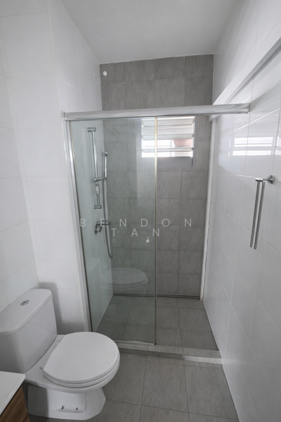 288C Punggol Place HDB Flat For Sale at S$ 799,000 | PropertyGuru Singapore - Bathroom