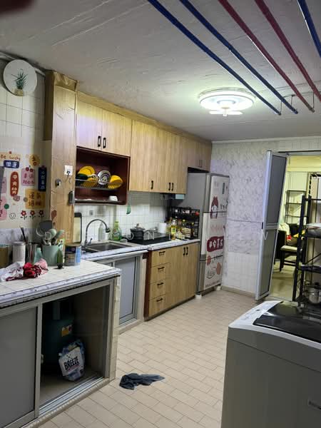 4 Haig Road HDB Flat For Sale at S$ 435,000 | PropertyGuru Singapore - Kitchen