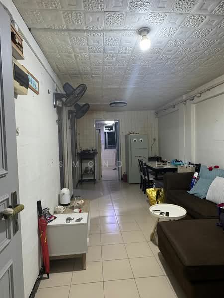 4 Haig Road HDB Flat For Sale at S$ 435,000 | PropertyGuru Singapore - Corridor