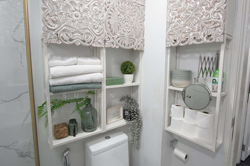 Scintillating Still Designer 3 Bed Apartment For Sale at S$ 2,400,000 | PropertyGuru Singapore - Bathroom