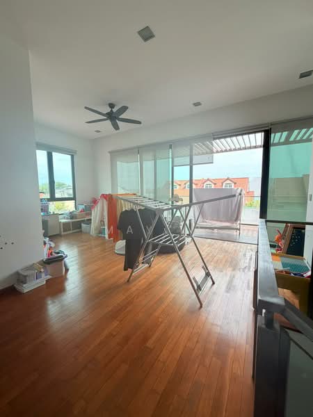 Chartwell drive, Chartwell drive, 5 Bedrooms, 3,218 sqft, Semi-Detached House For Rent, by May Li, 500055524 - Living Room - PropertyGuru.com.sg