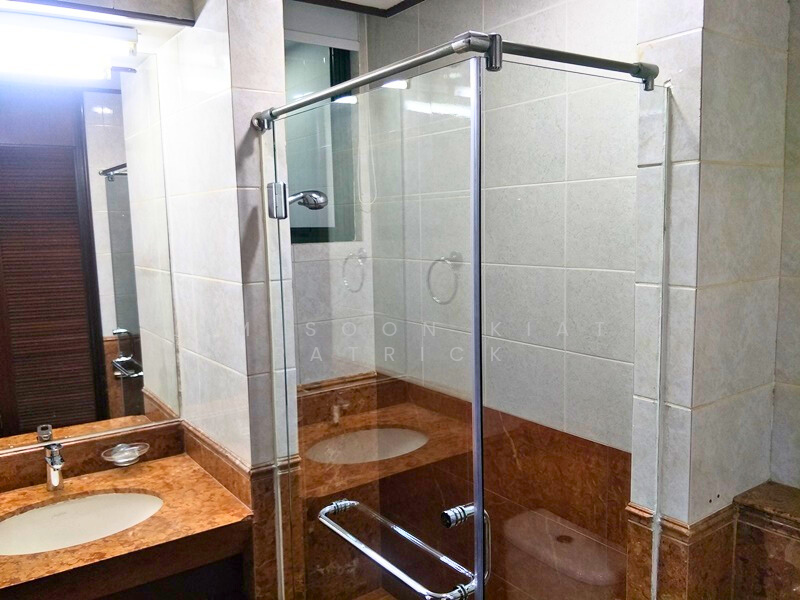 Pebble Bay Condominium For Sale at S$ 5,800,000 | PropertyGuru Singapore - Bathroom