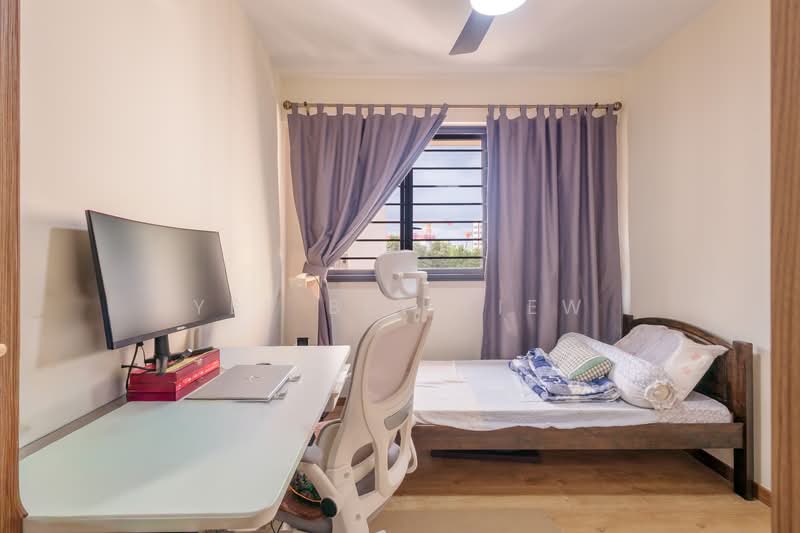467B Bukit Batok West Avenue 9 HDB Flat For Sale at S$ 848,000 | PropertyGuru Singapore - Bedroom