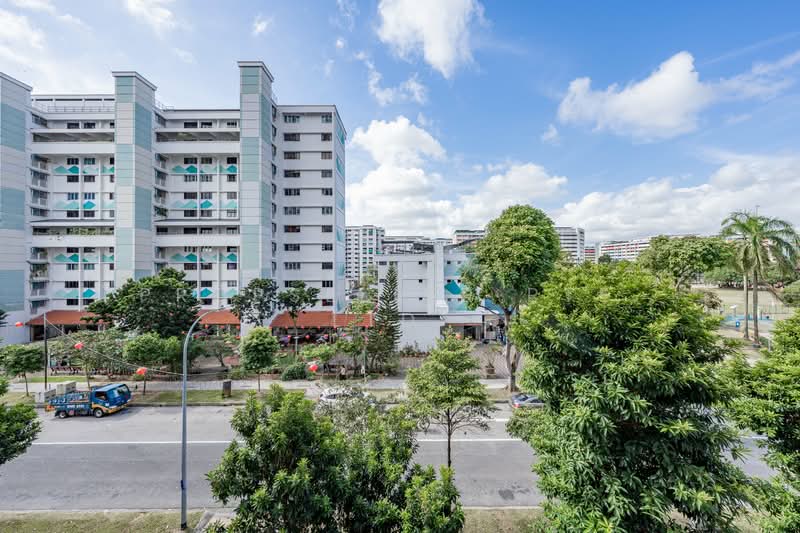 746 Yishun Street 72 HDB Flat For Sale at S$ 1,080,000 | PropertyGuru Singapore - Exterior