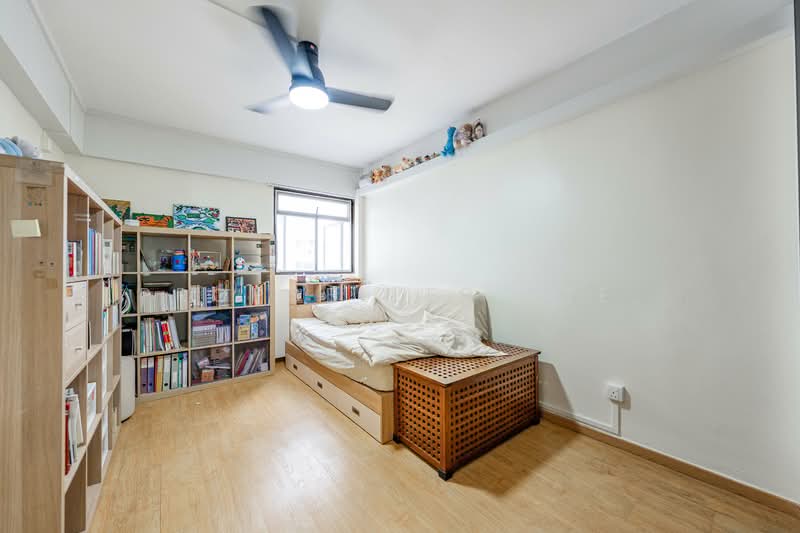 746 Yishun Street 72 HDB Flat For Sale at S$ 1,080,000 | PropertyGuru Singapore - Bedroom
