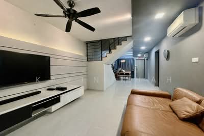 For Sale - 894 Tampines Street 81