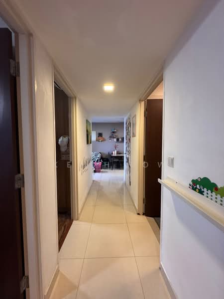 588B Ang Mo Kio Street 52 HDB Flat For Sale at S$ 1,150,000 | PropertyGuru Singapore - Corridor