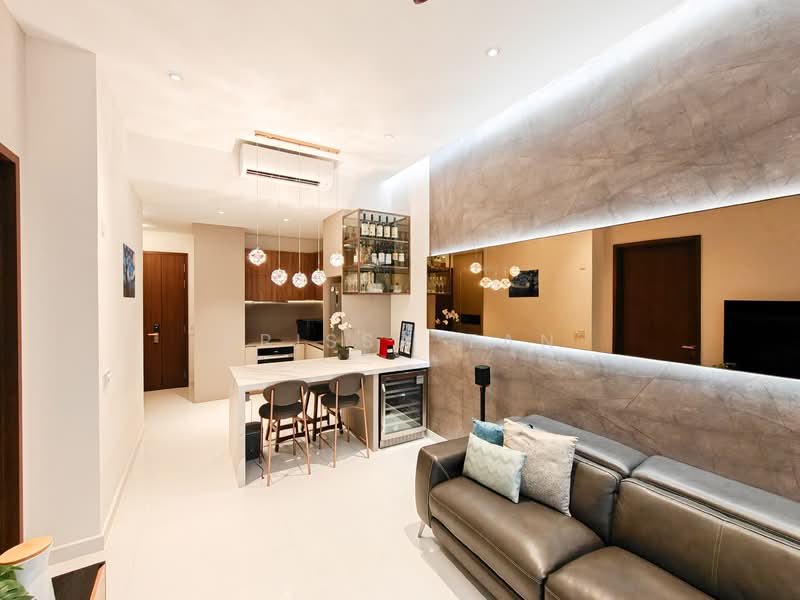 Parksuites, 18 Holland Grove Road, 2 Bedrooms, 700 sqft, Condominium For Rent, by Arissa Tan, 500055626 - PropertyGuru.com.sg