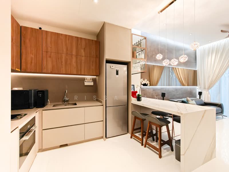 Parksuites, 18 Holland Grove Road, 2 Bedrooms, 700 sqft, Condominium For Rent, by Arissa Tan, 500055626 - PropertyGuru.com.sg