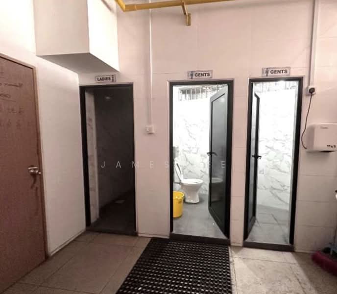 Upper Paya Lebar Road, Upper Paya Lebar Road, 5,926 sqft, Food & Beverage For Sale, by James Lee, 500055640 - Bathroom - CommercialGuru.com.sg