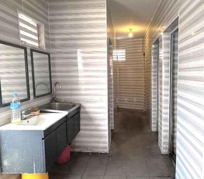 Upper Paya Lebar Road, Upper Paya Lebar Road, 5,926 sqft, Food & Beverage For Sale, by James Lee, 500055640 - Bathroom - CommercialGuru.com.sg