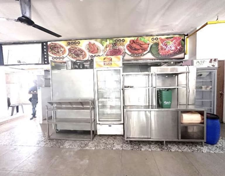 Upper Paya Lebar Road, Upper Paya Lebar Road, 5,926 sqft, Food & Beverage For Sale, by James Lee, 500055640 - Kitchen - CommercialGuru.com.sg