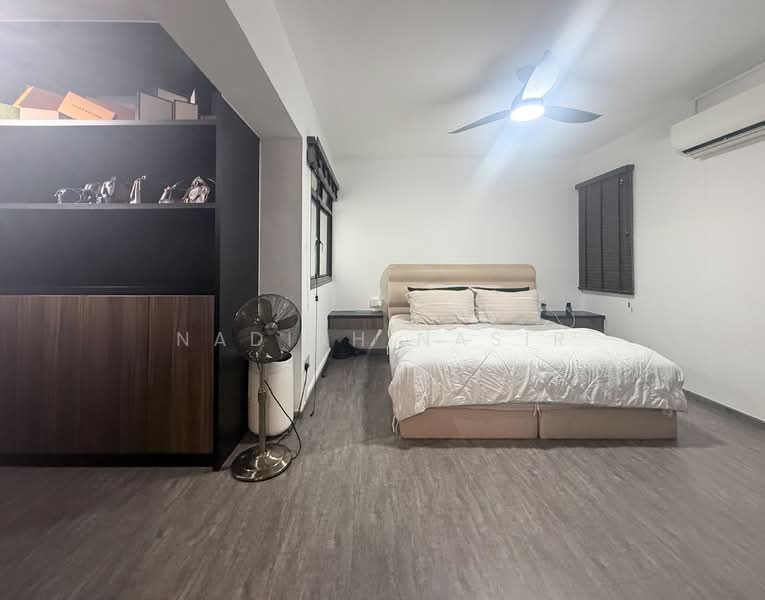 202A Compassvale Drive HDB Flat For Sale at S$ 858,000 | PropertyGuru Singapore - Master Bedroom