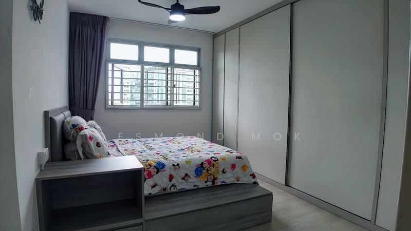 815B Choa Chu Kang Avenue 7 HDB Flat For Sale at S$ 820,000 | PropertyGuru Singapore - Bedroom