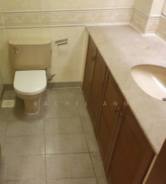 Gold Coast Condo, 360 Pasir Panjang Road, 4 Bedrooms, 1,830 sqft, Condominium For Rent, by Rachel Ang, 500055658 - Bathroom - PropertyGuru.com.sg