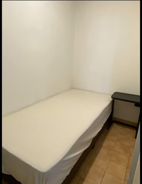 Sam Kiang Mansions, 23 Saint Thomas Walk, Room Rental, 80 sqft, Apartment For Rent, by Philip Tan, 500055659 - Bedroom - PropertyGuru.com.sg