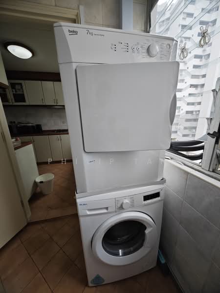 Sam Kiang Mansions, 23 Saint Thomas Walk, Room Rental, 80 sqft, Apartment For Rent, by Philip Tan, 500055659 - Kitchen - PropertyGuru.com.sg