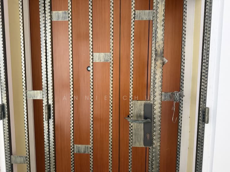 For Sale - 21 Teban Gardens Road