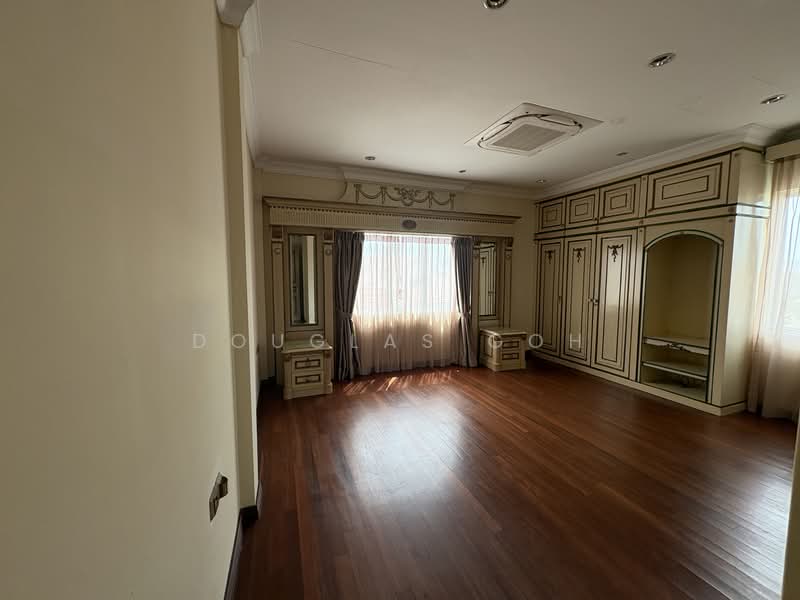 Siglap Avenue, , 6 Bedrooms, 15,000 sqft, Detached House For Rent, by Douglas Goh, 500055685 - Bedroom - PropertyGuru.com.sg