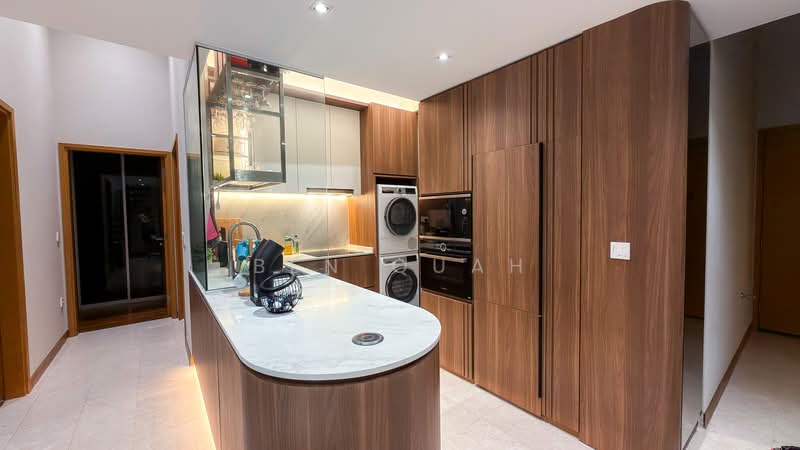 The Greenwich Condominium For Sale at S$ 1,450,000 | PropertyGuru Singapore - Kitchen