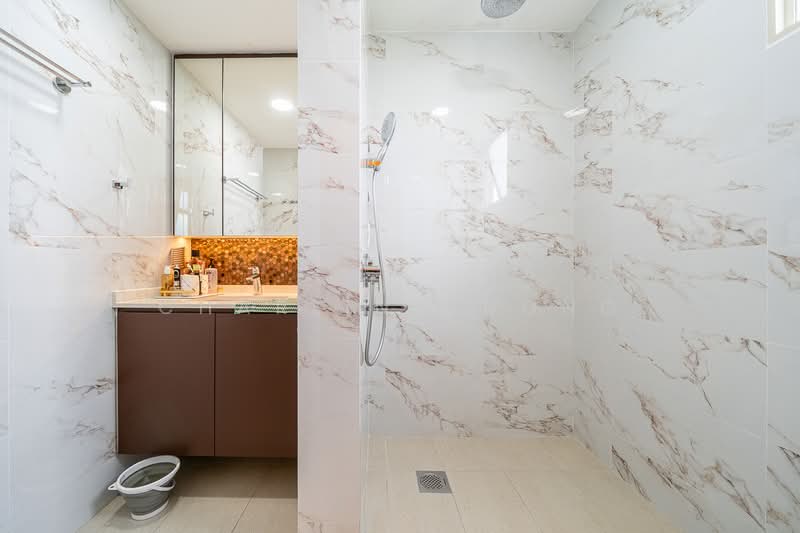 Northvale Condominium For Sale at S$ 2,680,000 | PropertyGuru Singapore - Bathroom