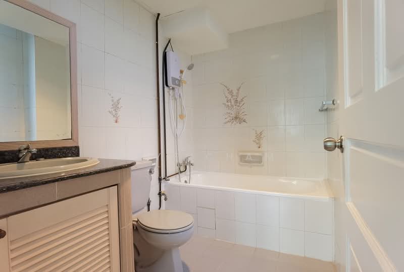 336 River Valley, 336 River Valley Road, 3 Bedrooms, 1,582 sqft, Apartment For Rent, by Raye Cham, 500055726 - Bathroom - PropertyGuru.com.sg