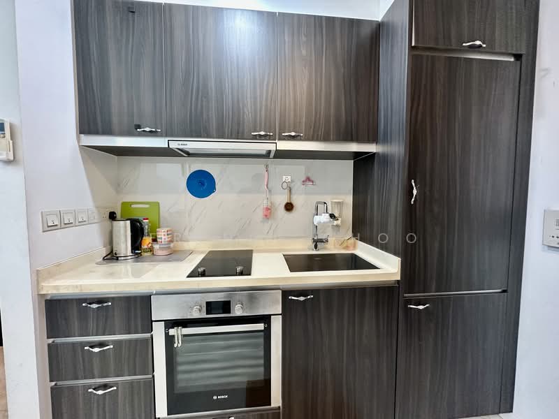 Spottiswoode 18 Condominium For Sale at S$ 2,100,000 | PropertyGuru Singapore - Kitchen