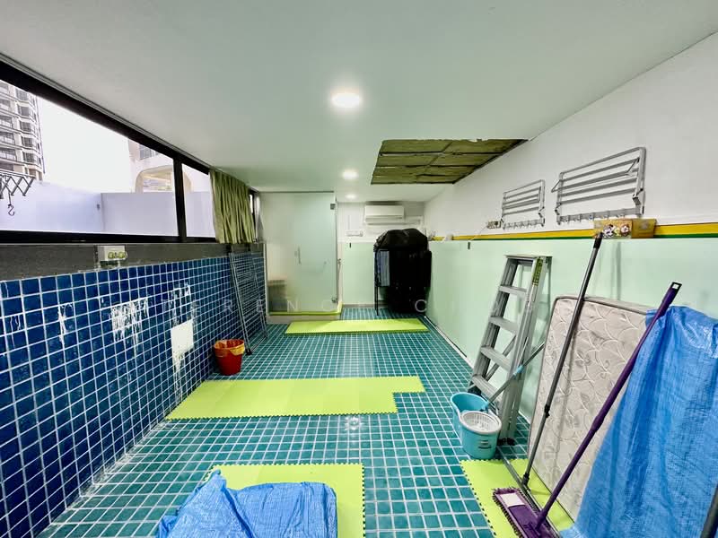 Spottiswoode 18 Condominium For Sale at S$ 2,100,000 | PropertyGuru Singapore - Interior