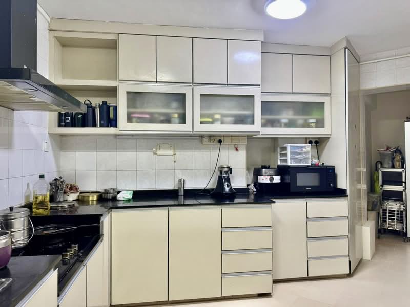 307B Anchorvale Road HDB Flat For Sale at S$ 880,000 | PropertyGuru Singapore - Kitchen