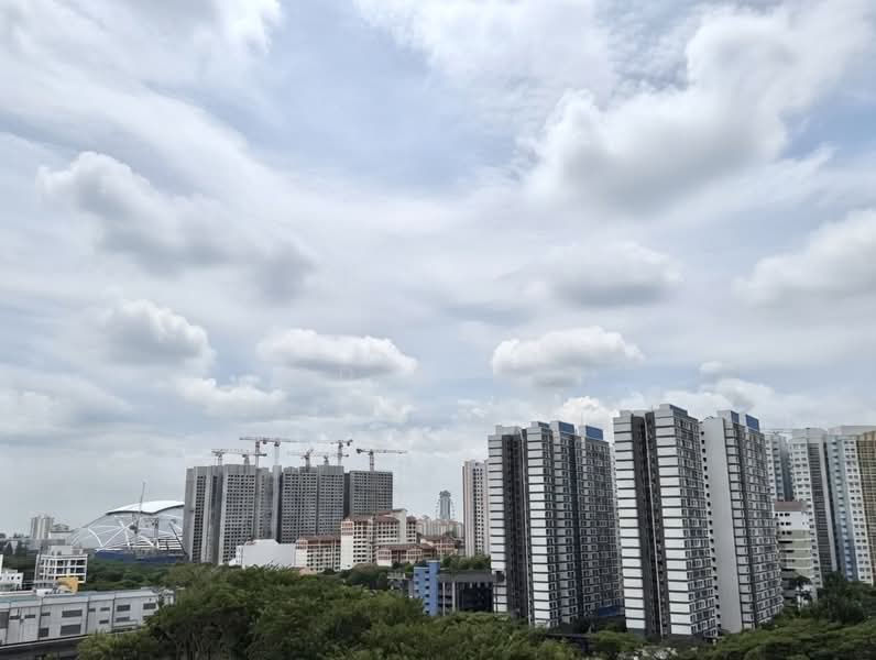 41 Sims Drive HDB Flat For Sale at S$ 380,000 | PropertyGuru Singapore - Exterior