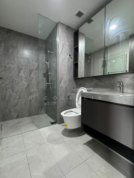 Parc Clematis Condominium For Sale at S$ 938,000 | PropertyGuru Singapore - Bathroom