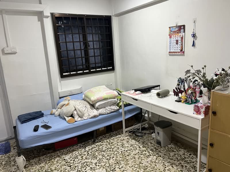 443 Clementi Avenue 3, 443 Clementi Avenue 3, 2 Bedrooms, 789 sqft, HDB Flat For Rent, by Flossie Chang, 500055750 - Bedroom - PropertyGuru.com.sg