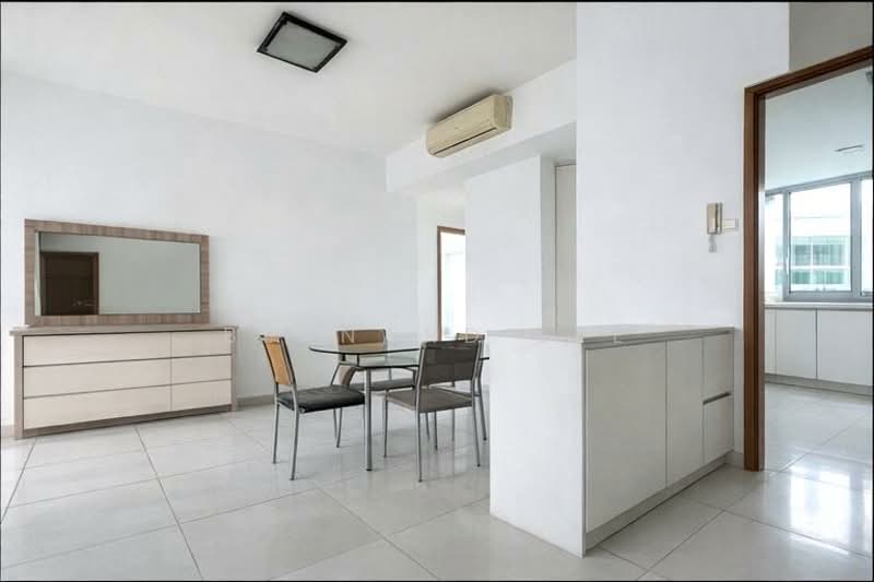 The Stellar, 6 West Coast Road, 3 Bedrooms, 1,335 sqft, Condominium For Rent, by Bernard Lee, 500055753 - Dining Room - PropertyGuru.com.sg