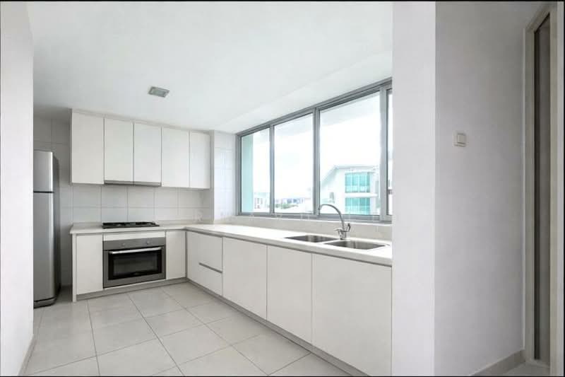 The Stellar, 6 West Coast Road, 3 Bedrooms, 1,335 sqft, Condominium For Rent, by Bernard Lee, 500055753 - Kitchen - PropertyGuru.com.sg