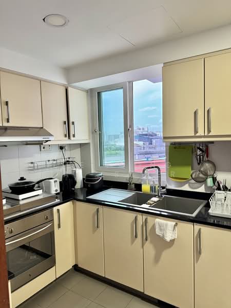 The Warren, 37 Choa Chu Kang Loop, Room Rental, 200 sqft, Apartment For Rent, by Lee Yoong Tai Esther, 500055792 - Kitchen - PropertyGuru.com.sg