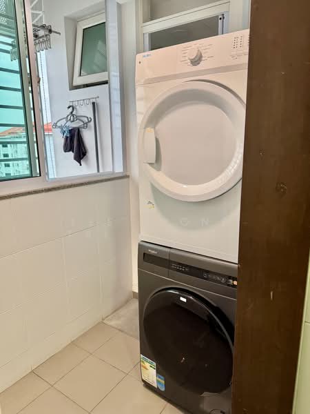 The Warren, 37 Choa Chu Kang Loop, Room Rental, 200 sqft, Apartment For Rent, by Lee Yoong Tai Esther, 500055792 - Balcony - PropertyGuru.com.sg