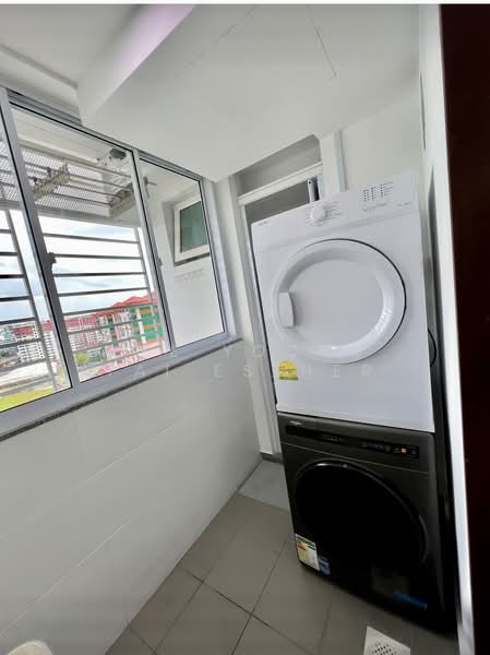The Warren, 37 Choa Chu Kang Loop, Room Rental, 140 sqft, Apartment For Rent, by Lee Yoong Tai Esther, 500055792 - Balcony - PropertyGuru.com.sg