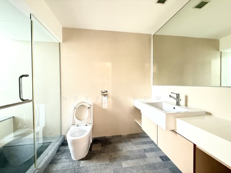 8 @ Mount Sophia, 8 Mount Sophia, 3 Bedrooms, 1,399 sqft, Condominium For Rent, by Norris Low, 500055812 - Bathroom - PropertyGuru.com.sg