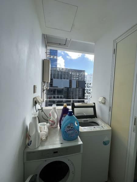 Rhapsody on Mount Elizabeth, 16 Mount Elizabeth, 2 Bedrooms, 1,044 sqft, Apartment For Rent, by Samuel Eyo, 500055826 - Balcony - PropertyGuru.com.sg