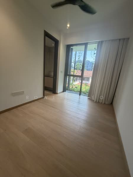 Jervois Mansion, 12 Jervois Close, 4 Bedrooms, 1,722 sqft, Condominium For Rent, by Rowena Teo, 500055827 - Junior Master Bedroom - PropertyGuru.com.sg