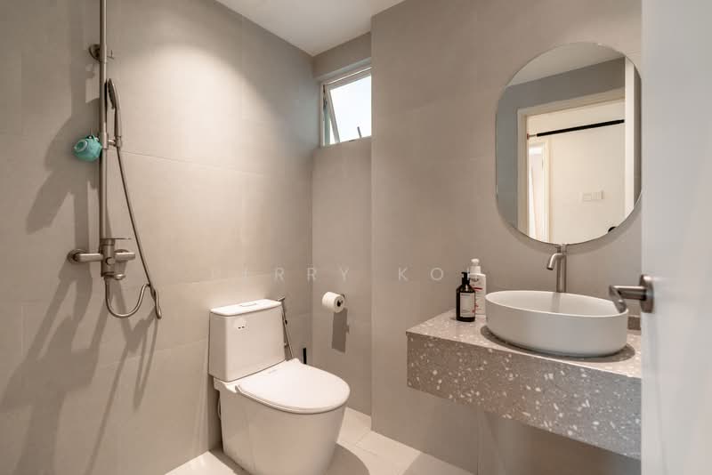 Evelyn Mansions Apartment For Sale at S$ 1,990,000 | PropertyGuru Singapore - Bathroom